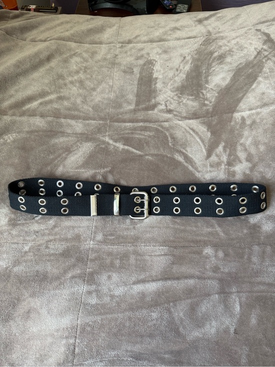 None Accessories - Black Double-Grommet Casual Belt with Silver Buckle